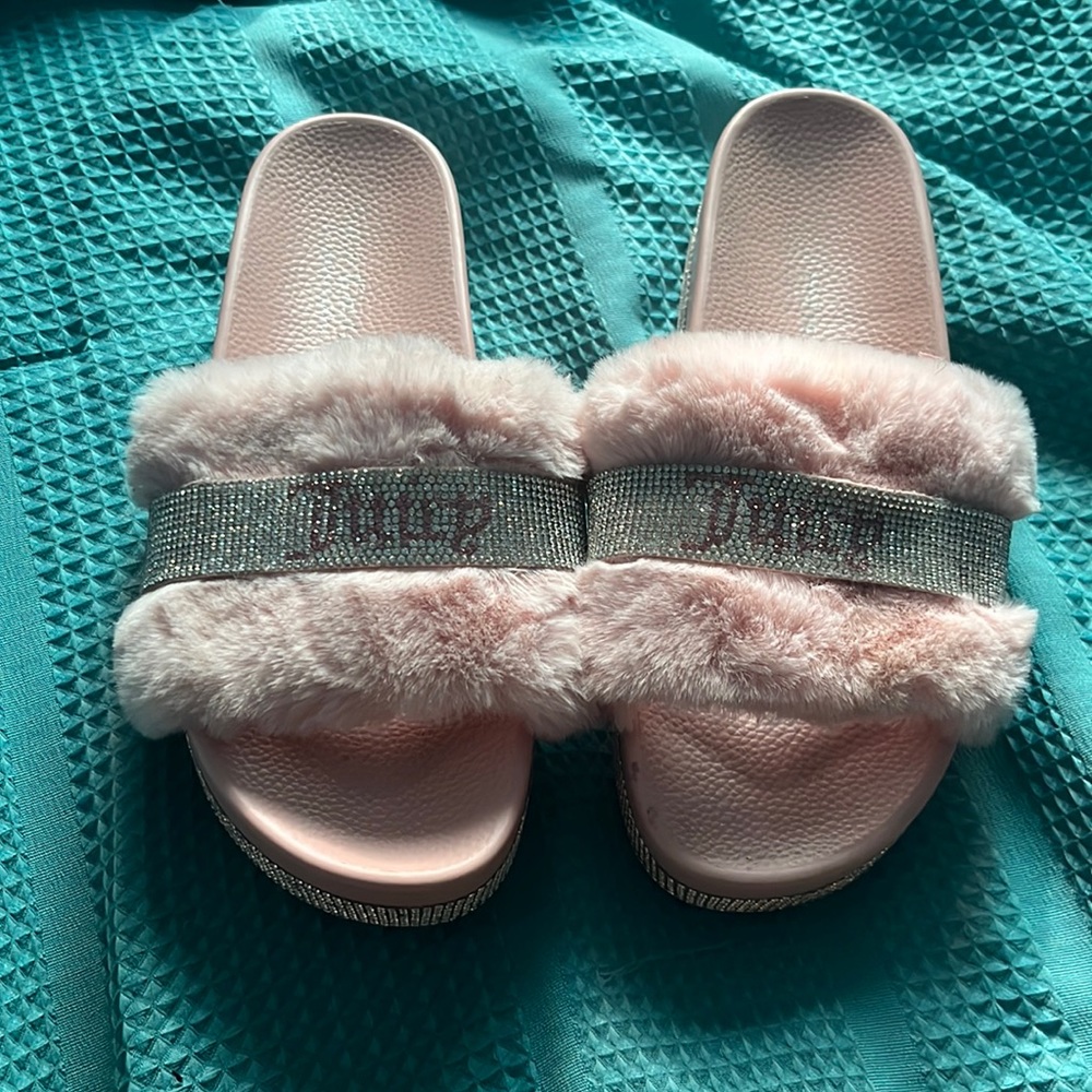 Juicy couture slides